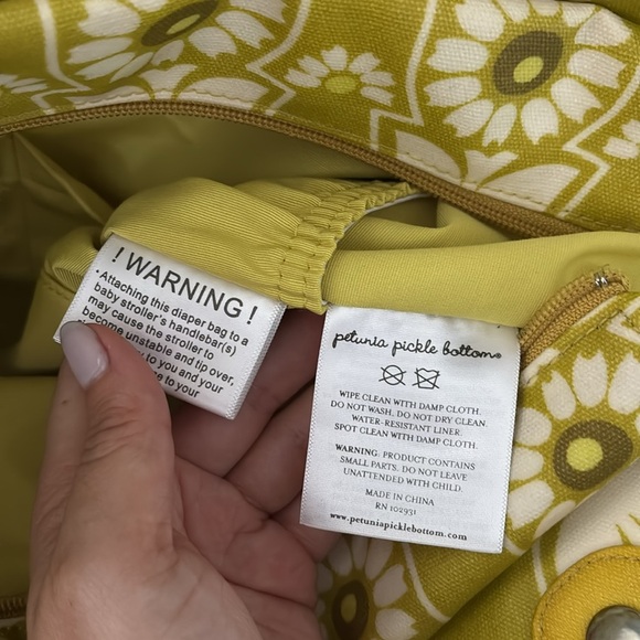 Petunia Pickle Bottom City Carryall in Chartreuse Sunlit Stockholm colorway - Picture 6 of 10